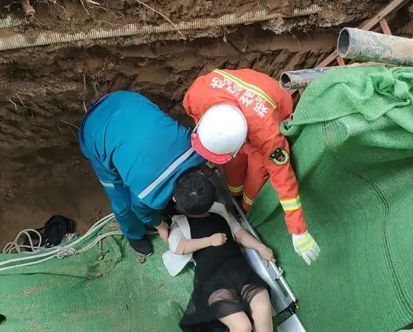 又一名高空坠落伤