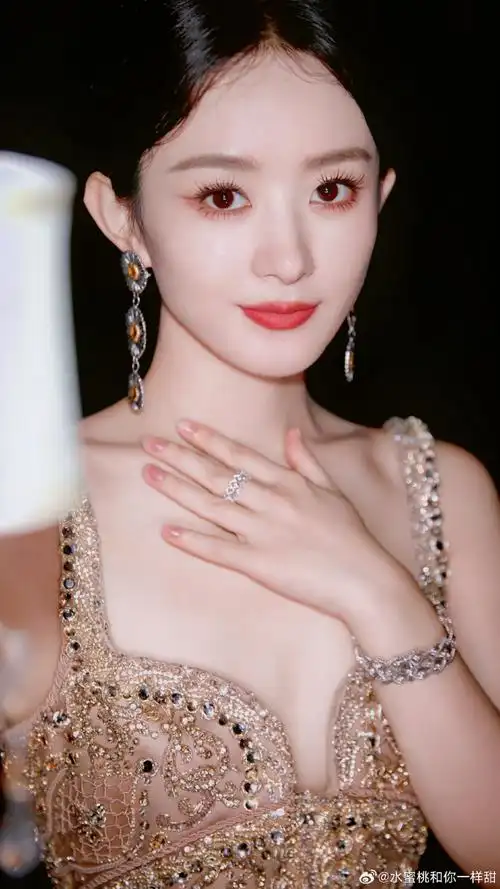 赵丽颖活动穿es高定##赵丽颖代言尚品宅配##陪赵丽颖奔赴每一个十年