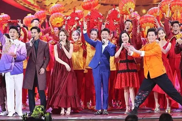2018年央视春晚陪伴如约喜庆团圆中唱响新时代