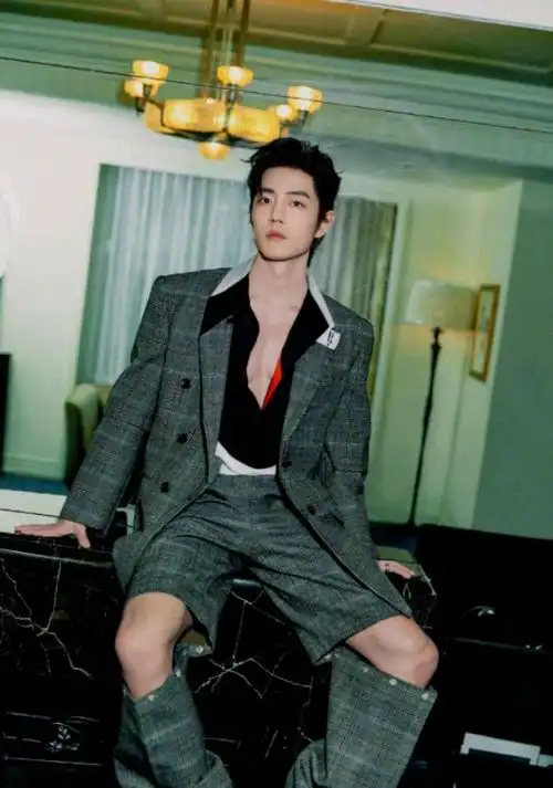 似乎很多粉丝都钟爱肌肉型男明星,然而如今男性美德盛行,除了在影视剧