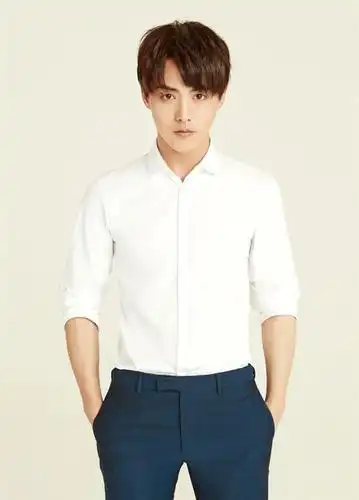 马天宇生日一组全新的白衬衫写真大片