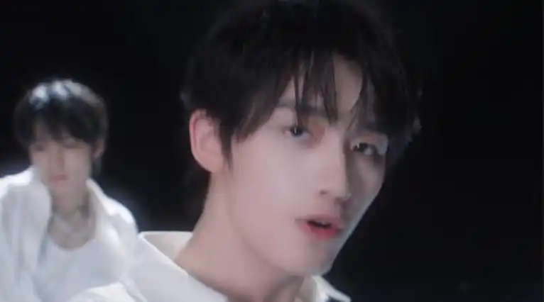 丁程鑫超话99#丁程鑫 ace门面主舞#  240809 -l3「楼非楼」track1