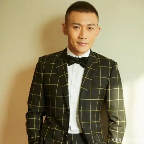 老腊肉还是小鲜肉?41岁聂远西装杀,风采不逊色"大猪蹄子"!