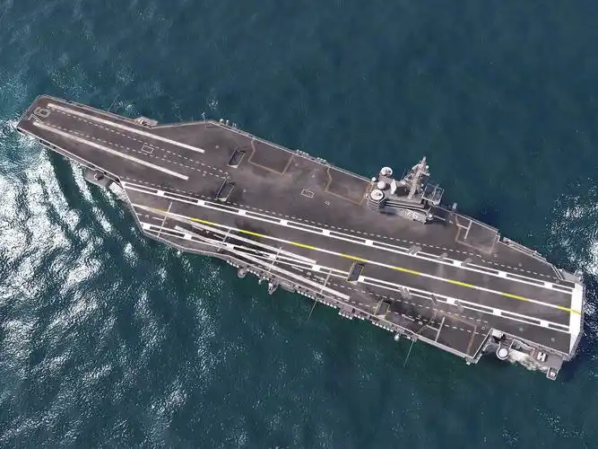 "尼米兹"级航母是美国海军目前现役的核动力航空母舰,是美国海军的第