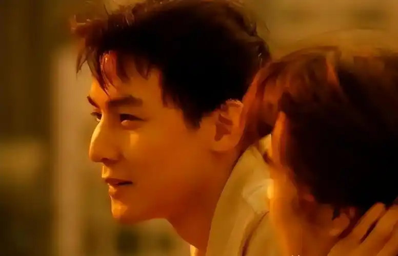 吴彦祖年轻时无疑是娱乐圈最炙手可热的男神之一.