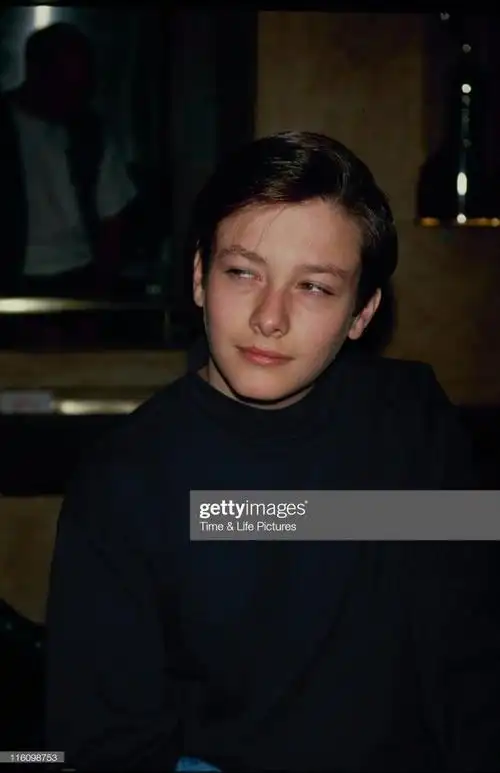 给发福毁容前的爱德华弗朗整个图楼,好喜欢他空洞迷离像沉浸在什么