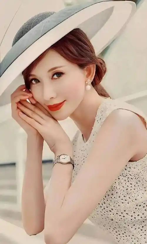 林志玲,颜值高气质佳,魔鬼身材,时尚万种-第6张图片-每日美中