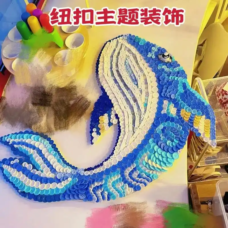 幼儿园装饰.幼儿园纽扣装饰#幼儿园玩教具 #幼儿园废物利用  - 抖音