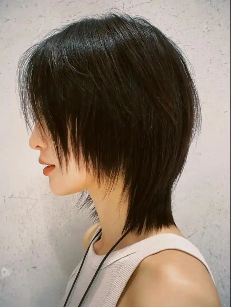 高层次裁剪让整体头发蓬松,自然,柔 - 抖音