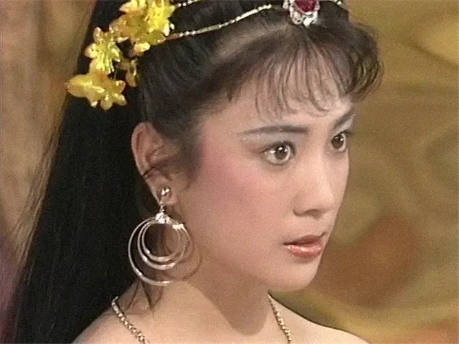 94岁"姜子牙"获勋章,《封神榜》演员现状?87岁的纣王状态好好