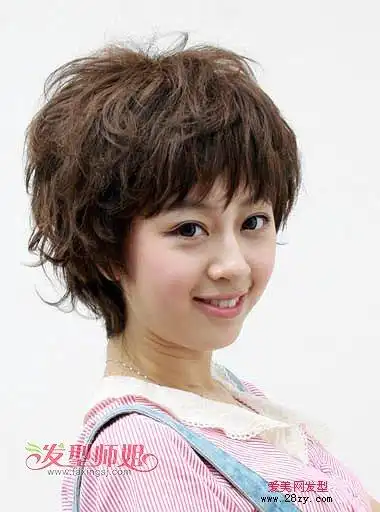 中短小卷发型图 中短发小卷发型图片(2)