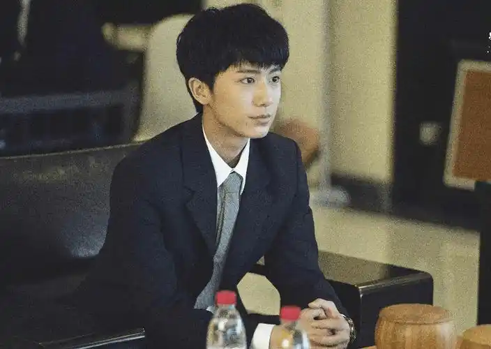 郝富申交往十多个女友?