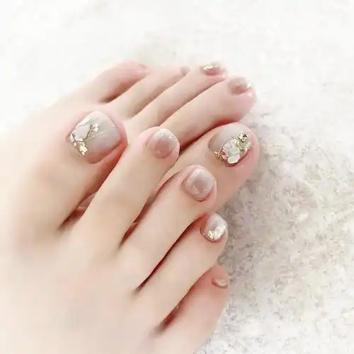 嗨喽呀我是菲菲,今天给大家分享超可爱的美甲脚丫子!