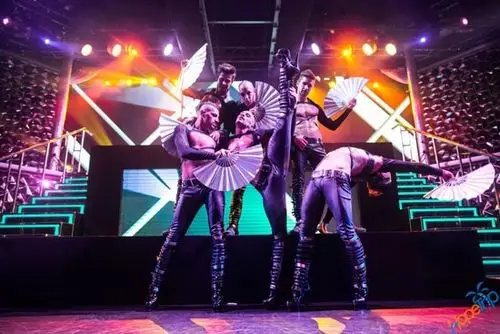 澳门特色表演,澳门真人秀表演,澳门之夜,水舞间,色惑,澳门旅游攻略