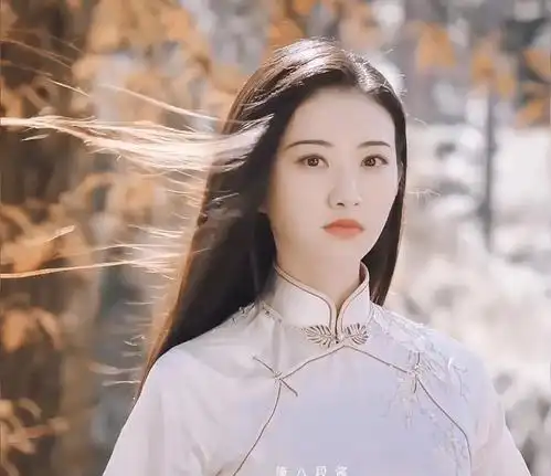 妈耶司藤还挺好看,就是把半妖设定改成外星人了,.