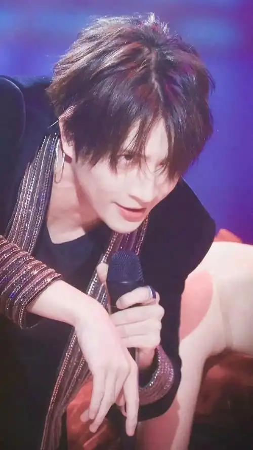 薛之谦超帅图片