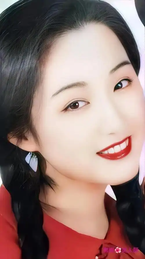 甜歌皇后杨钰莹年轻时太美了