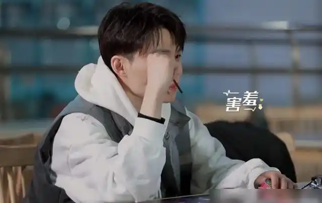 怦然再心动蔡卓宜放弃学霸选陈越两人约会甜宠眼神有火花