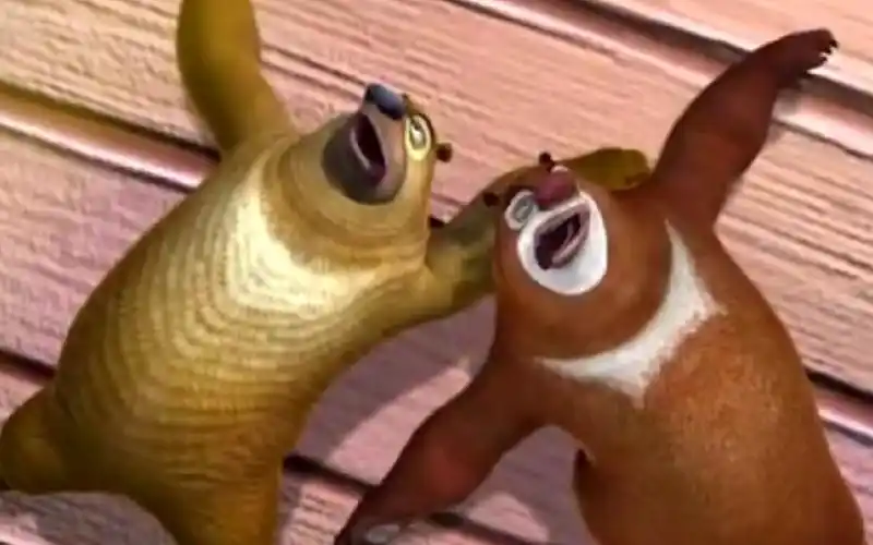 环球大冒险劝架的最好方式是把对方都打趴了【熊出没之环球大冒险】