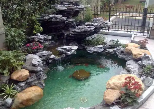 别墅中花园的水池需要如何打造和治理