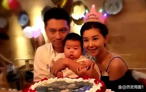 原来她是冯巩的女儿从不拍吻戏如今年近40的她仍像18岁