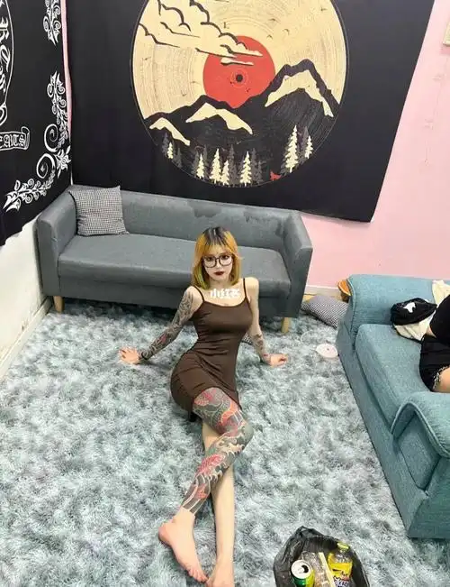 花腿纹身  #日式老传统  #刺青女孩