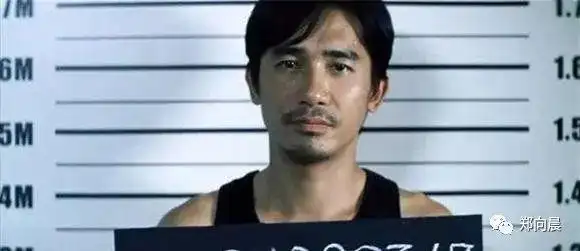 刻度照:就是电影里面常见的那种,在一个身高刻度墙前面,正面左面右面