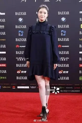 蒋欣真狠过年没长胖还瘦了十斤眼睛怎么提肌无力睁不开了