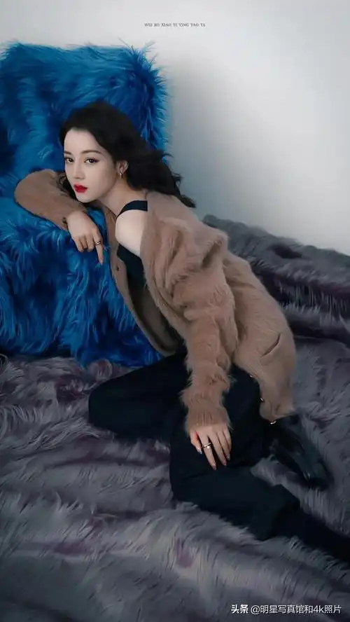 迪丽热巴最新性感迷人妩媚照片_网易订阅