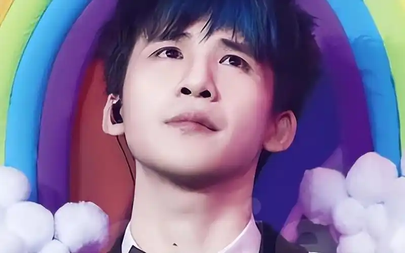 的证据,甚至还放弃了>井柏然经纪人>的位置,义无反顾的站在了他的身边