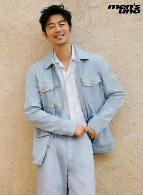 朱亚文 在时间里安然生长