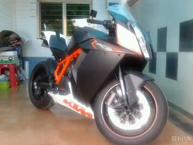 代友出台杜卡迪rc8