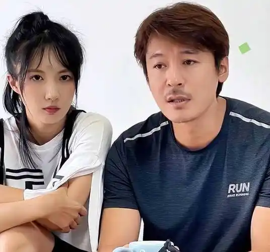 表面是正人君子,实则是流氓头子,家暴恶魔,这些男星太令人作呕_李易峰