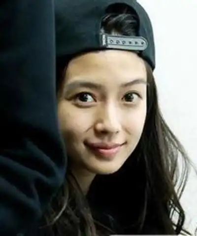 图网曝杨颖跑男素颜照baby素颜美丑引争议