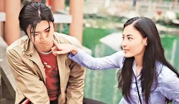 港媒曝张柏芝夜宿谢霆锋豪宅长子曾撮合两人复婚谢贤拒认王菲