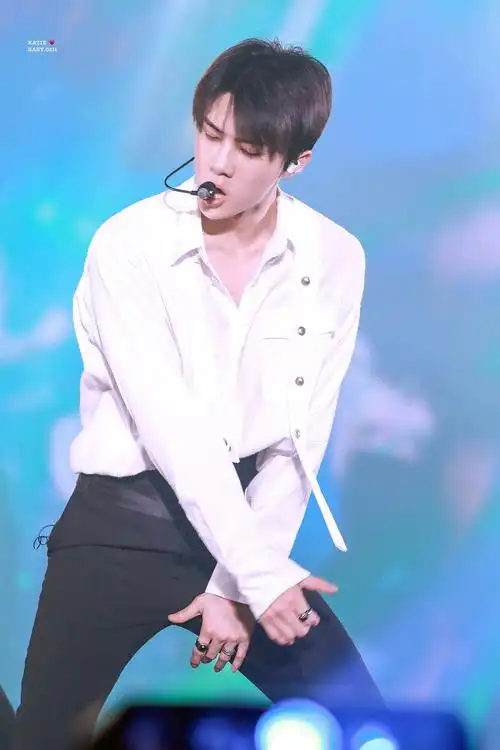 吴世勋束腰合集