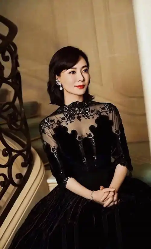 作为旗袍皇后的陈数,她的哪一个造型最惊艳你?_角色_气质_优势