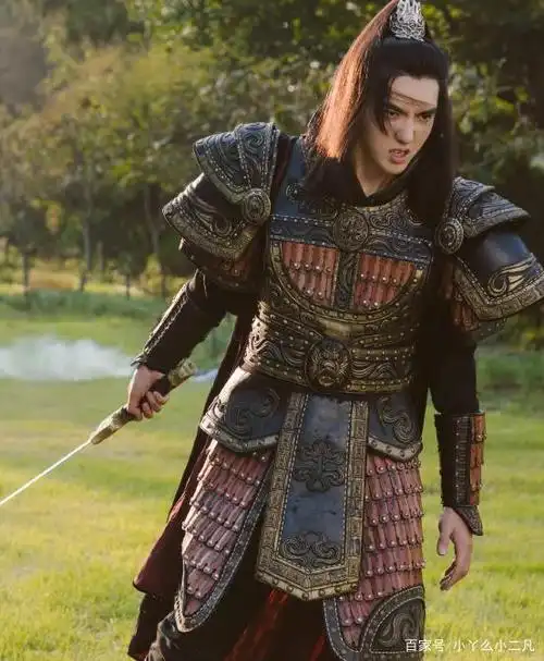 吴亦凡将军上线 这古装造型给满分