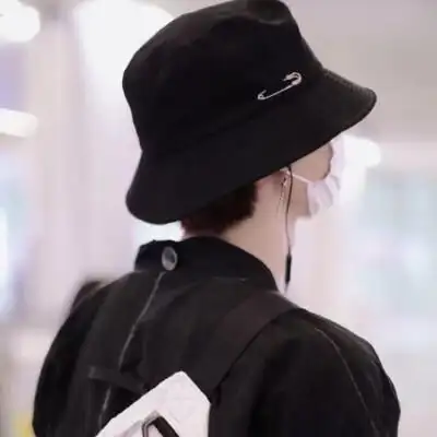 王一博酷盖头像