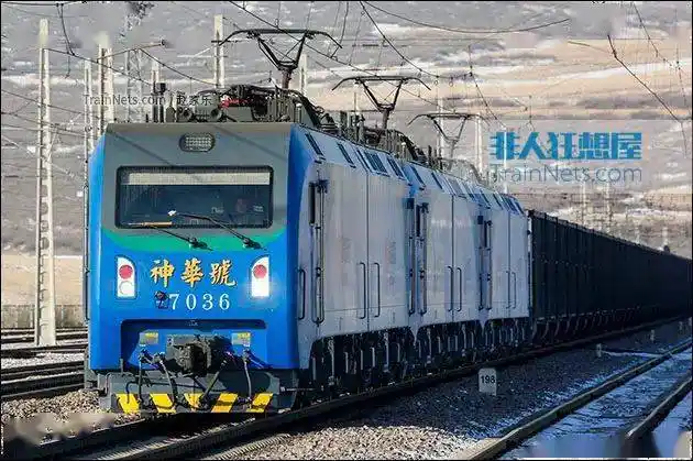 神华大功率交流传动电力机车