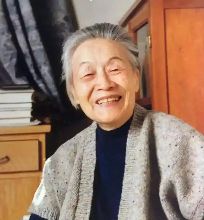 图 | 杨绛让人舒服,是一种顶级的魅力《菜根谭》中还有句话:"处世让一