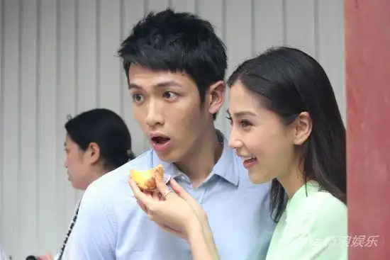电影《在一起》热拍 柯震东跑街追angelababy
