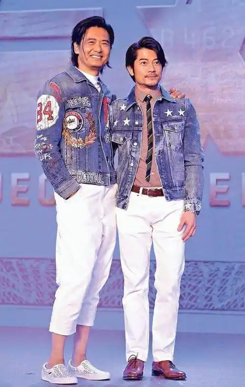 老后颜值崩塌,这8位男星仿佛像变了个人_狄龙_吴彦祖_周润发