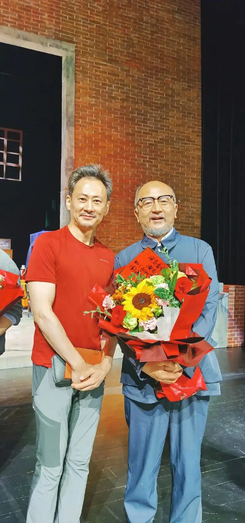 昨夜应邀在我的母校(北京电影学院)观看了演员王劲松老师(图1 - 抖音