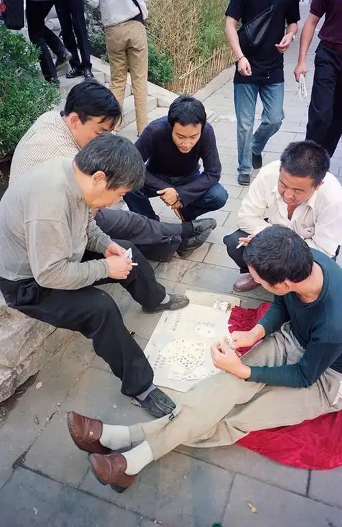 好珍贵的一组照片张国荣2000年在内地拍摄写真