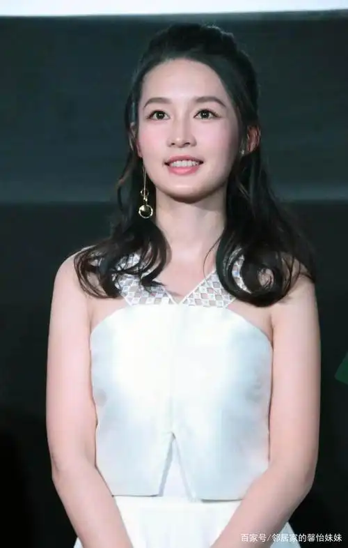 甜美可爱李沁组图