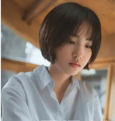 2017流行发型女波波头短发发型图片04