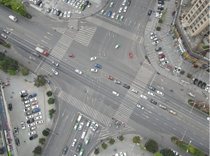 乐山城区7个道路交叉口将设置交通渠化岛