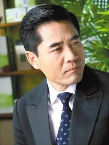 陈宝国老师的太太赵奎娥与他是同班同学,二人当年一同考入中央戏剧