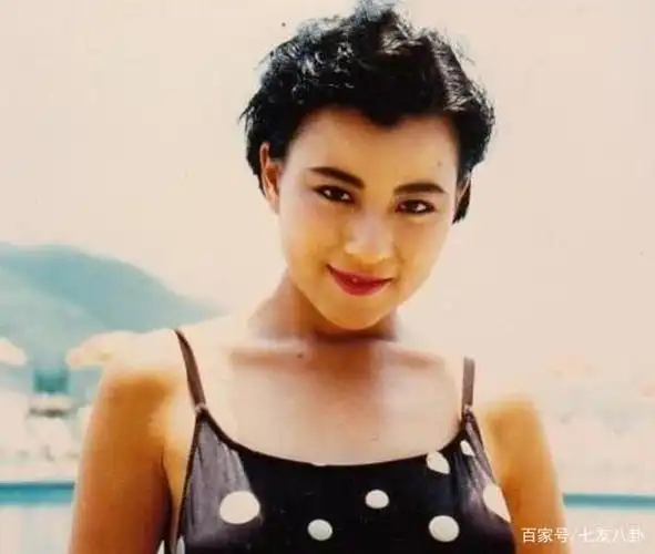 港姐李美凤情史:一婚嫁才子,二婚嫁富豪,如今过得如何?